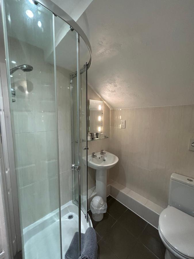 Guest house Lynton House 4*